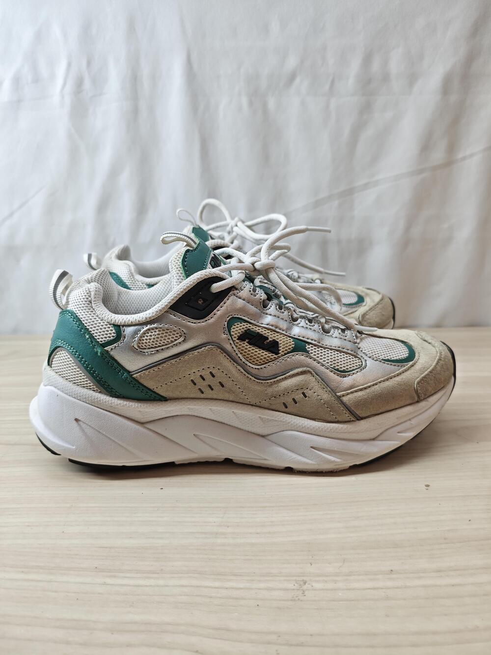Fila Running Shoes Womens Size 7 White Green Silver Chunky Dad 5RM01036-144